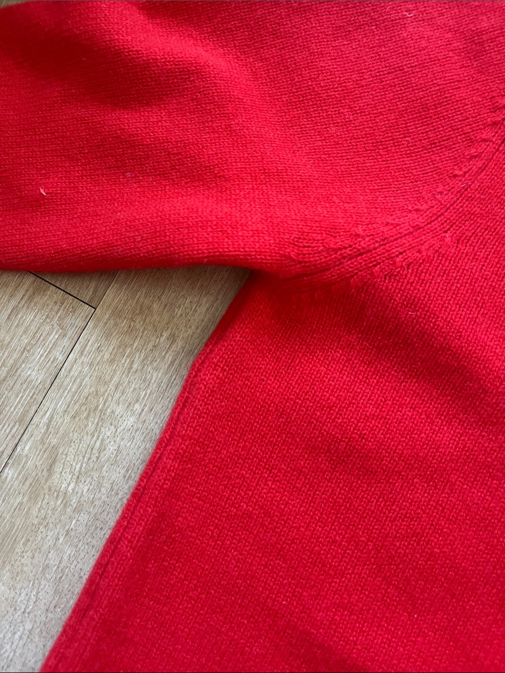 NWOT red Not Monday 100% cashmere sweater - Picture 5 of 9